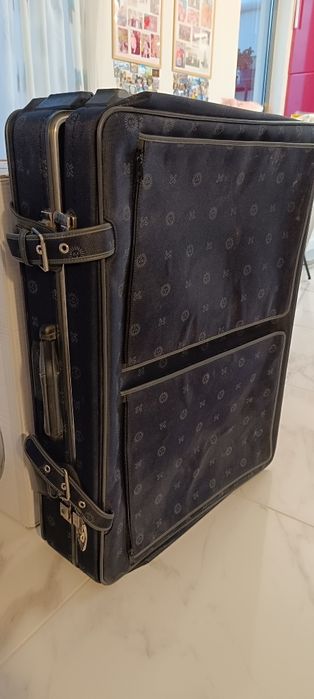 Куфар със странична дръжка