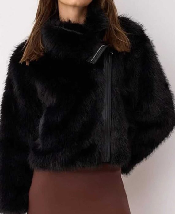 Намалено на 25€. Палто от изкуствена кожа - кафяво и черно, с косъм