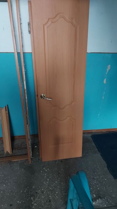 Двери межкомнатные б/у