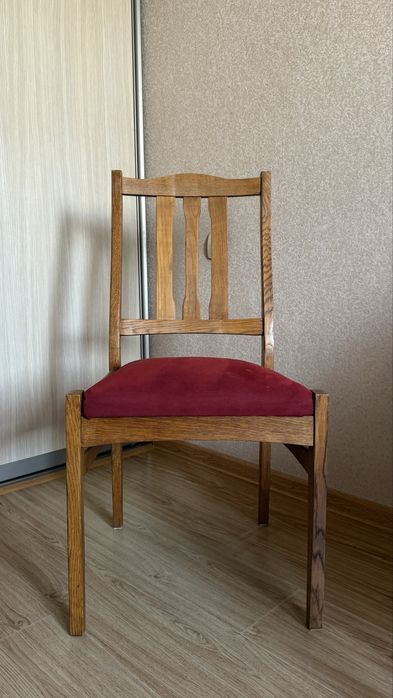 Отдам даром 6 стульев. 6 ta stulni bepul beraman.