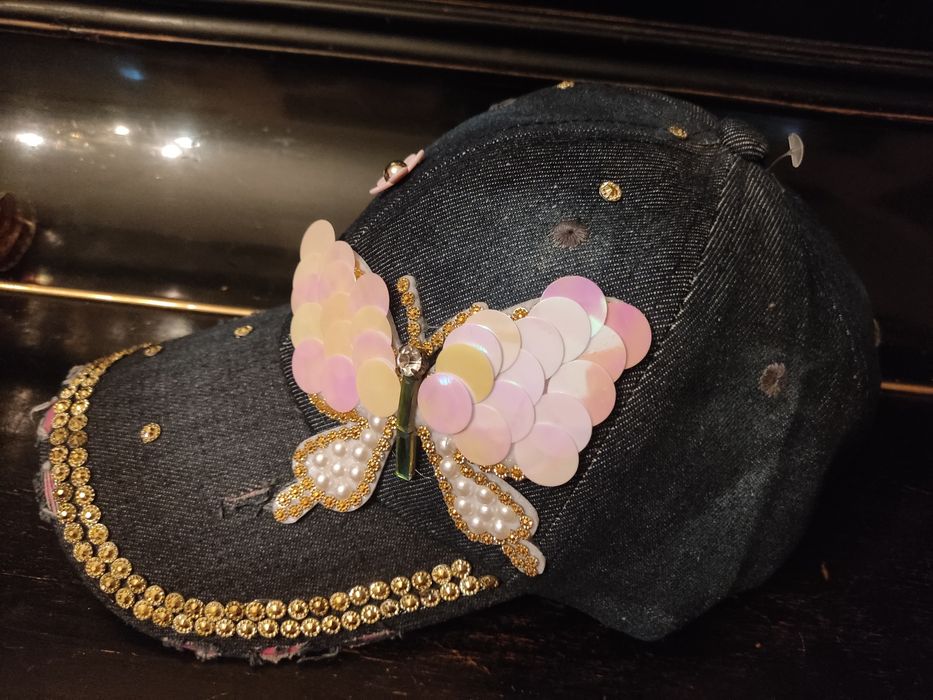 Классные женские кепки, привозные