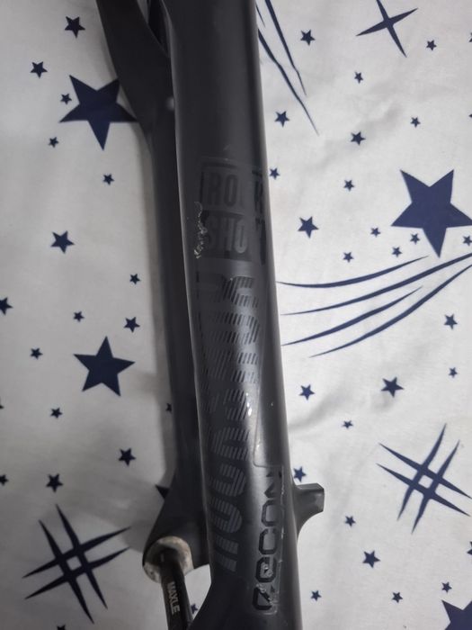 Vînd furca rockshox