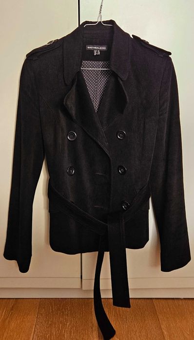 Дамски якета и връхни сака размер М в отлично състояние