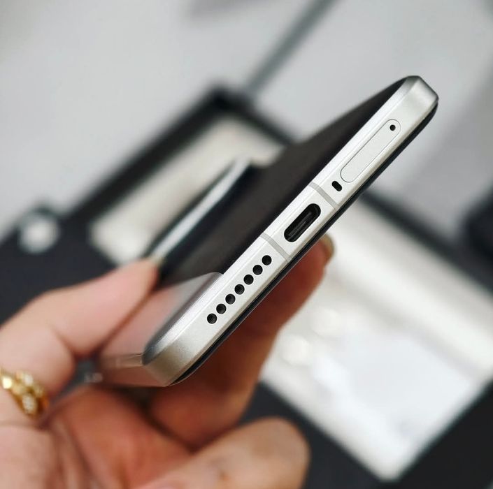 *** Xiaomi 15 Ultra 512/16(+16)GB RAM silver chrome ***