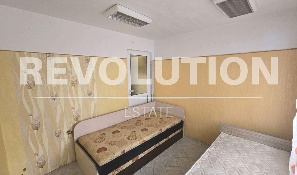 Дава се под наем Двустаен апартамент в Варна, ВИНС - 40 кв.м за 300 € - Снимка #1