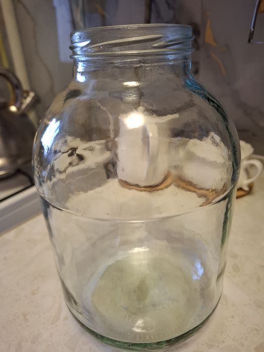 Продам 3 литровые банки