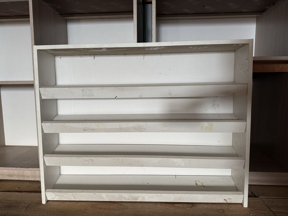 Полка под товар подвесная