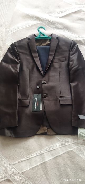 Продам мужской костюм