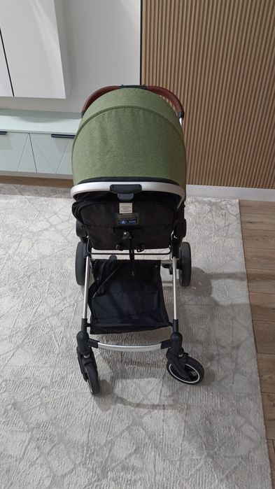 Продам детскую коляску