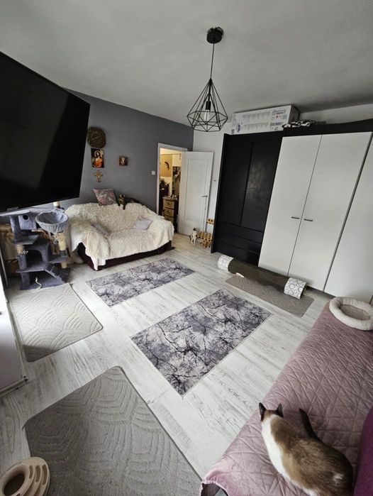 Garsonieră decomandată 40 mp + balcon – Zona Promenada