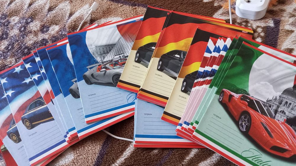 Продам тетради разные