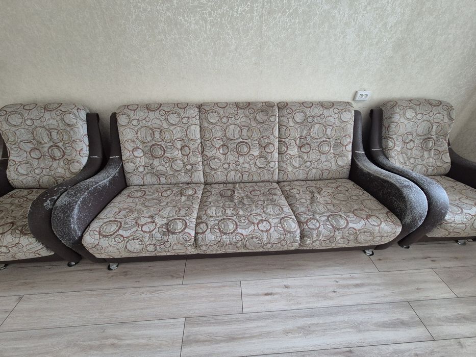 Бесплатно диван и кресла