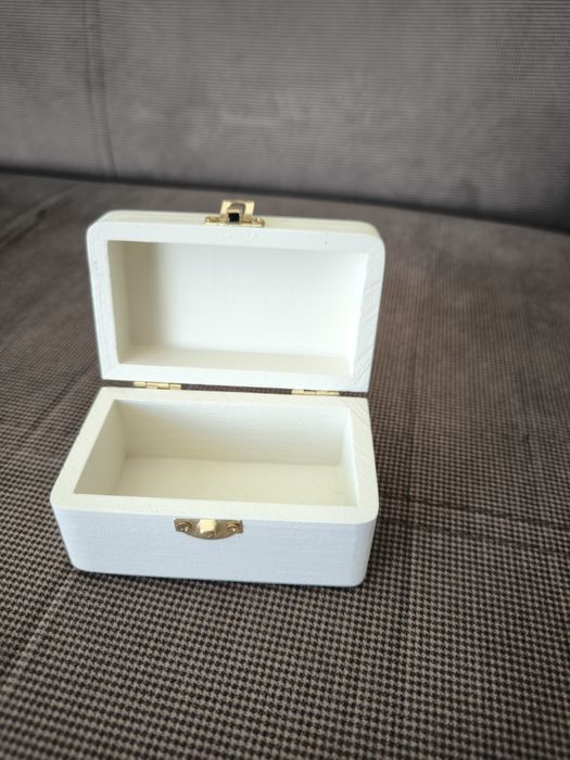 За сватба: кутийка за пръстени, рамка за Кауза и Дърво