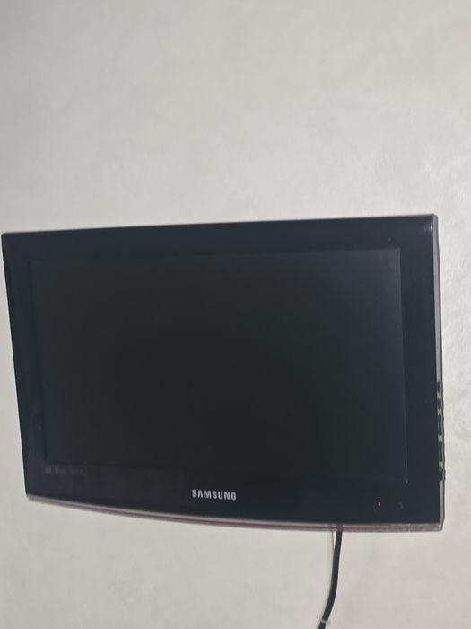 Televizor Samsung 19" LCD LE19B450C4W