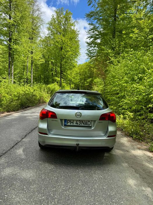 OPEL Astra 2011 — imagine 5