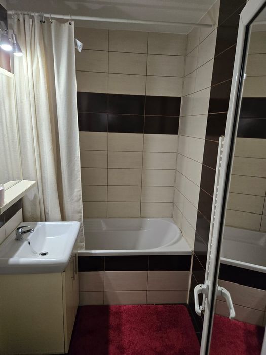 De închiriat apartament cu 3 camere în Tudor str Livezeni