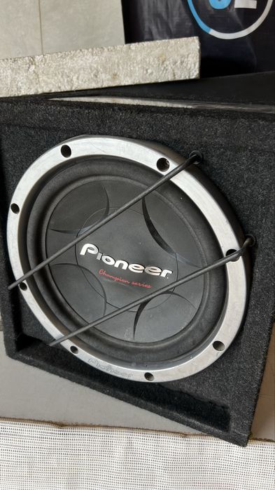 Продам сабвуфер pioneer с коробом 45000