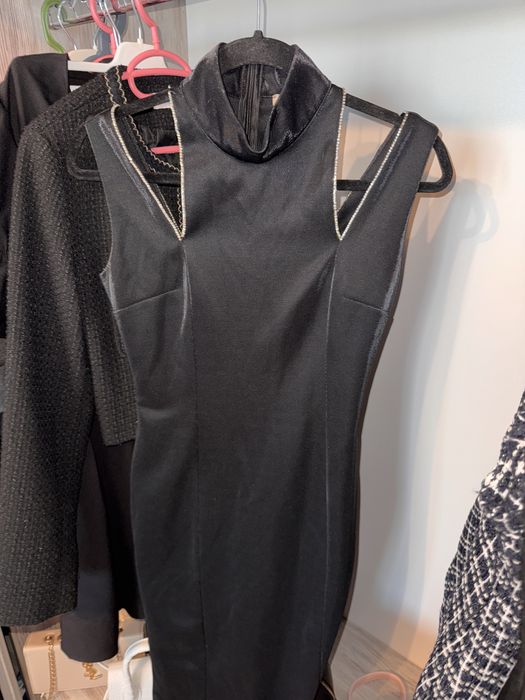 Елегантни рокли.