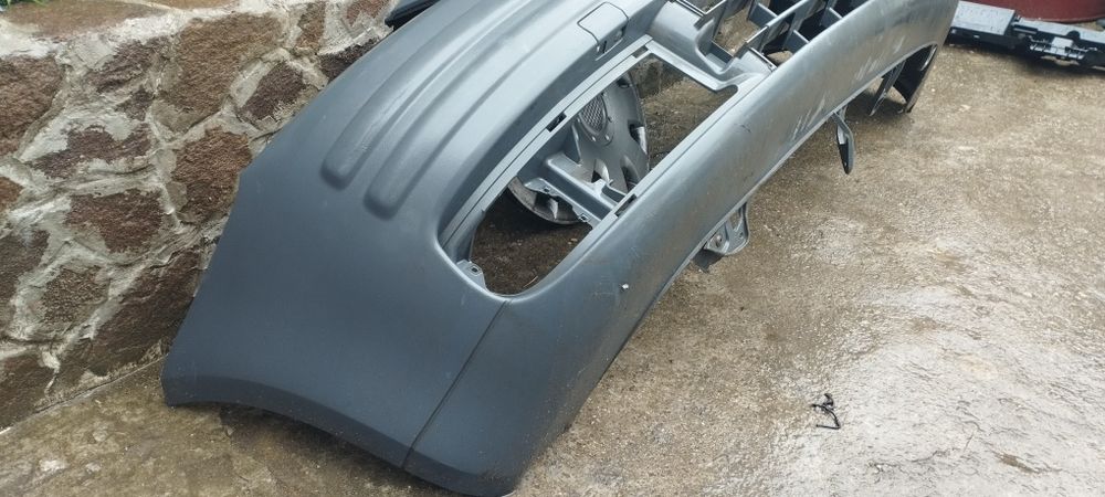 Предна броня за VW Caddy