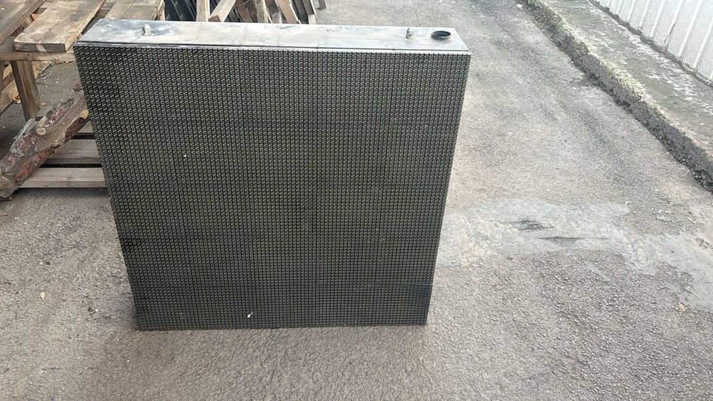 продам LED экран дешево