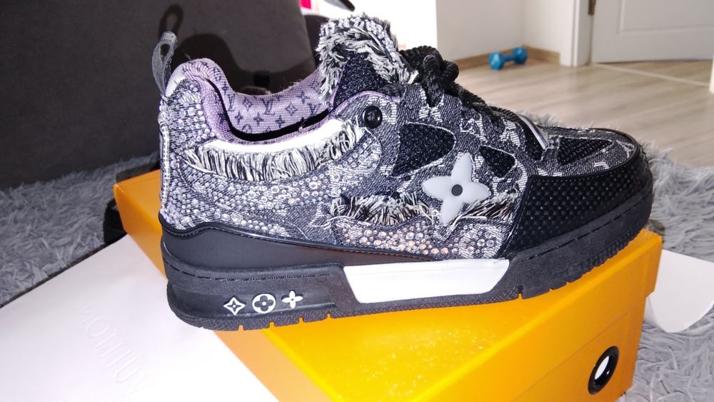 LV skate swg monogram