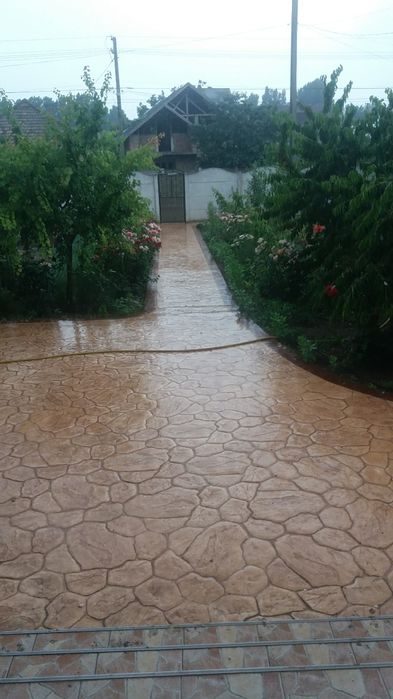 Beton amprentat Octavian