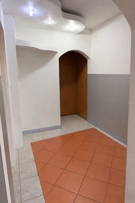 Apartament 2 camere spatiu comercial