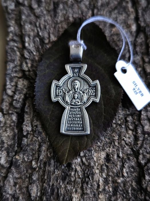 Сребърни кръстове и медальони