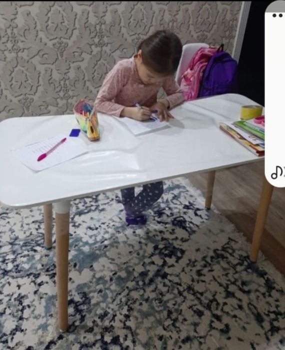 Детский столик срочно