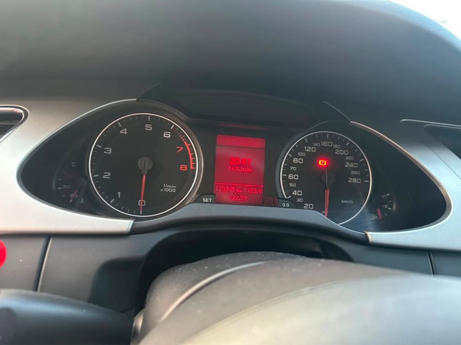 Audi a4 b8 2.0tfsi 2010 211cp  Quattro
