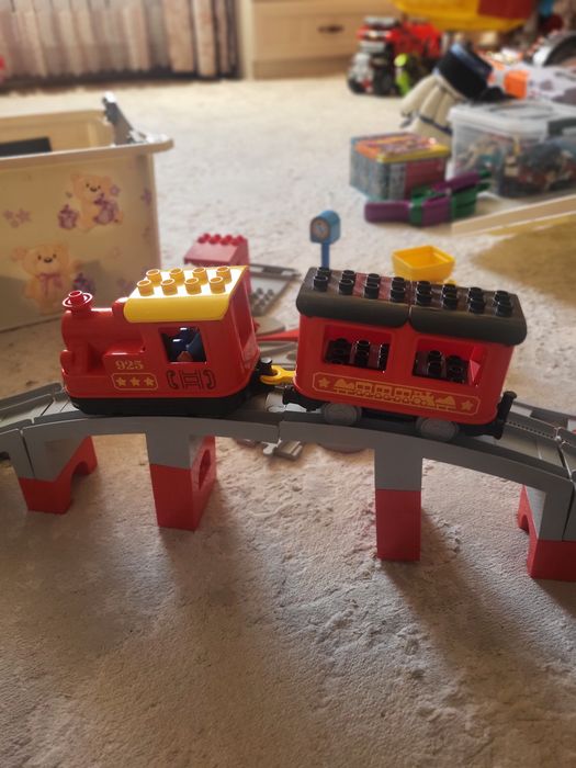 Паровоз с составом и рельсами, Lego Duplo