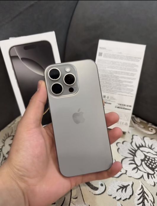 iPhone 16 pro titanium