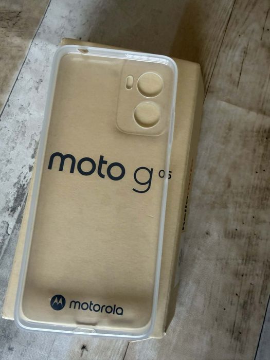 Продавам Motorola g05 64 GB 4GB RAM