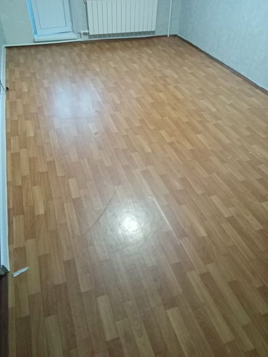 Отдам бесплатно линолиум,б/у.