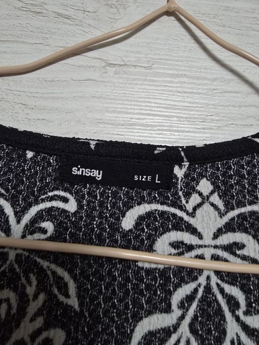 Продам платья разные