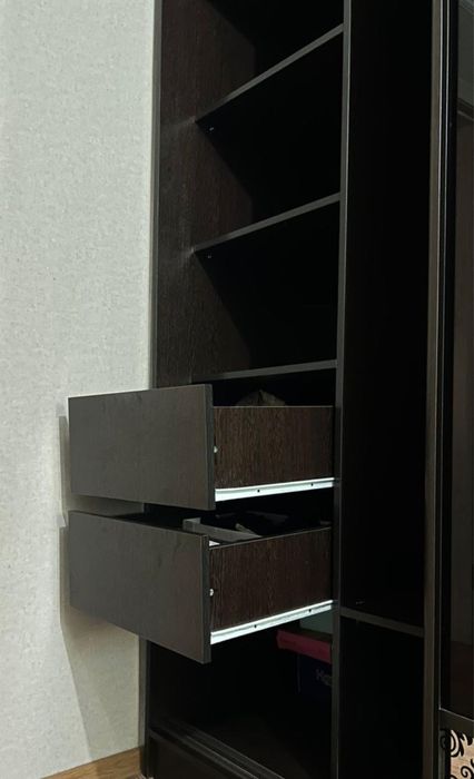 Шкаф плательный