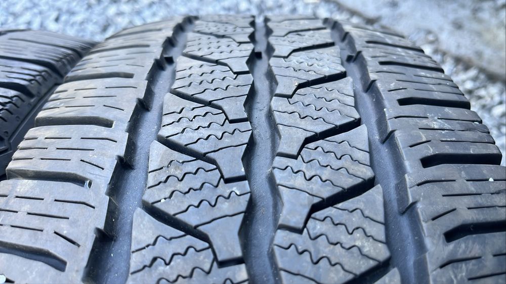 2бр 215/65/16с на 6мм с 21дот