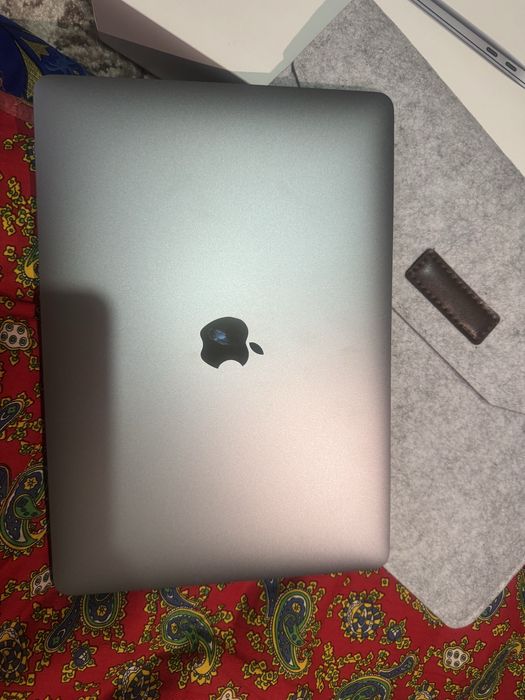 Продам macbook apple