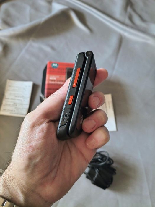 Motorola w270 full box ( decodat, nou)