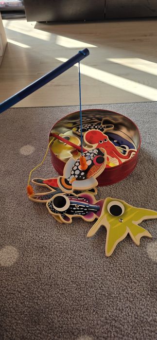 Дървени играчки и пъзели