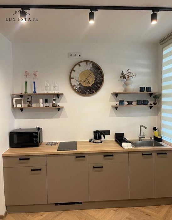 Продава се Двустаен апартамент в София, Център - 63 кв.м за 3508 €/кв.м - Снимка #1