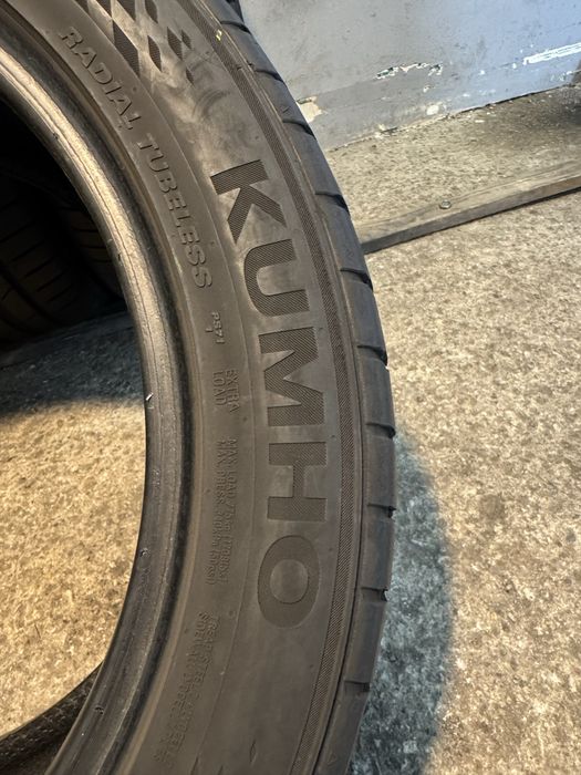 Гуми 245/45/17 KUMHO Ecsta