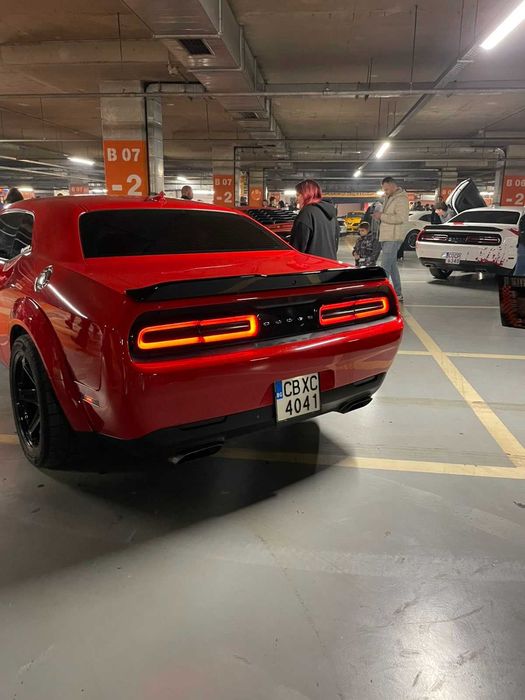 Автомобил под наем за балове, тържества, сватби