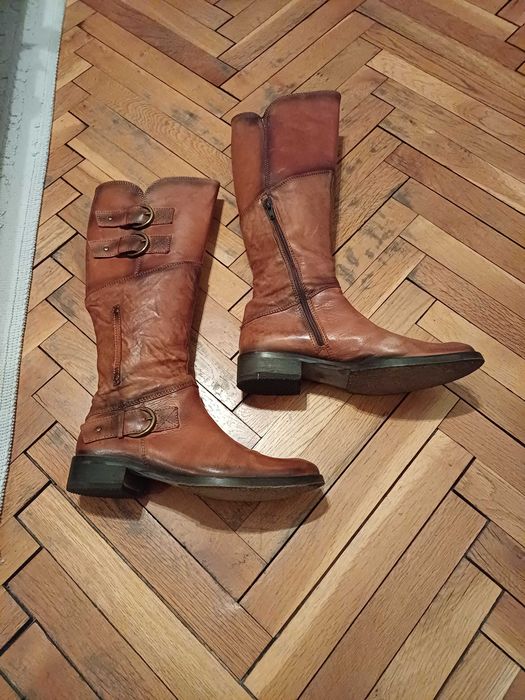 Дамски кожени ботуши