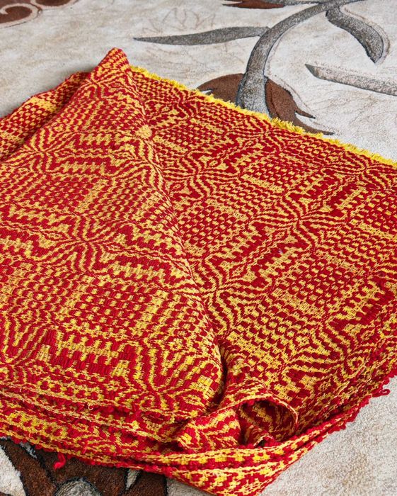 Macate lînă (lucrate manual)