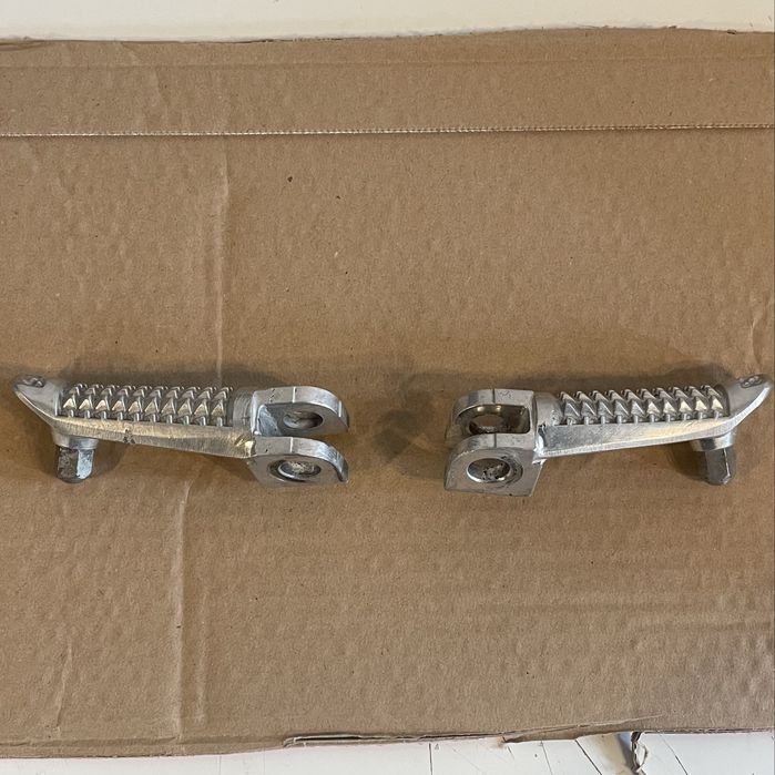 Scăriță originală Suzuki GSX-R 600 / 750 / 1000 2001-2005