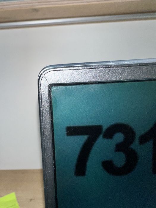 Ноутбук Huawei серо синиго цвета