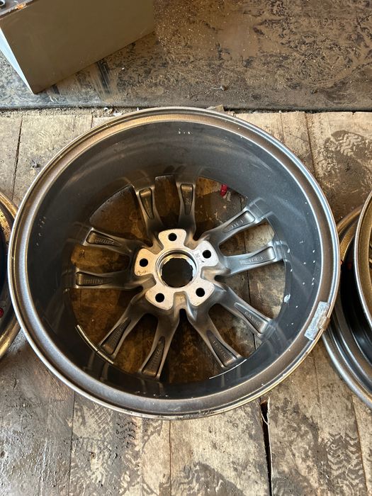 Диски R16 почти новые