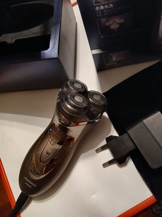 Электробритва FLYCO FS 355