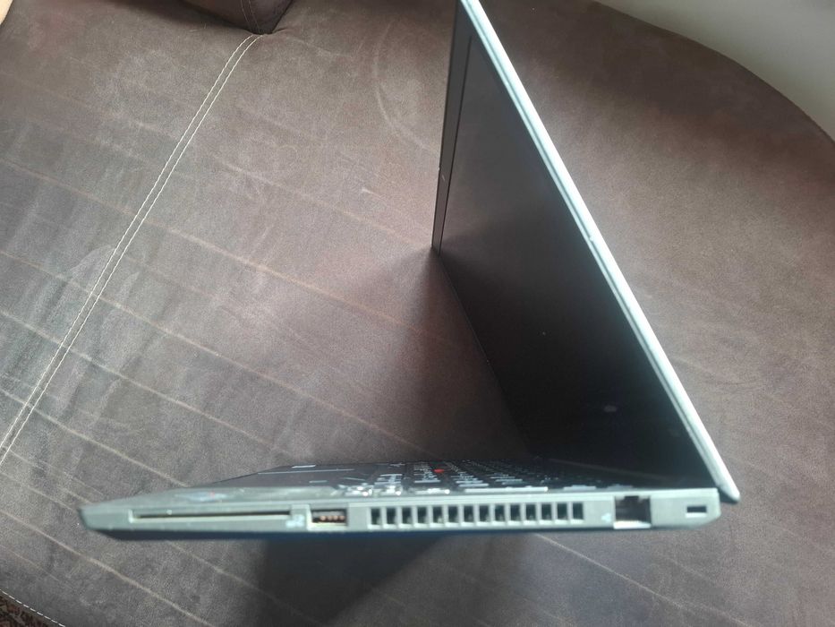 Lenovo ThinkPad T14 Gen 1 - i5-10210U / 256 GB SSD / 16 GB RAM